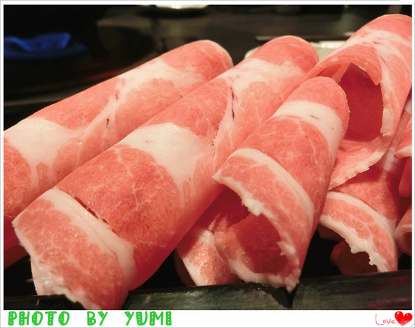 這一鍋皇室祕藏鍋物(朝富殿):【台中食記】七期特區美食!85度C集團也開火鍋店啦@這一鍋皇室秘藏鍋物(朝富殿)