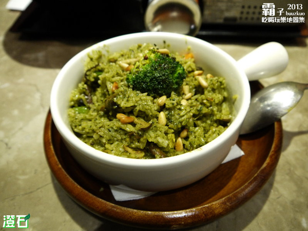 澄石蔬食咖啡廚坊(東興店)：澄石咖啡蔬食廚坊，蔬食新主義。