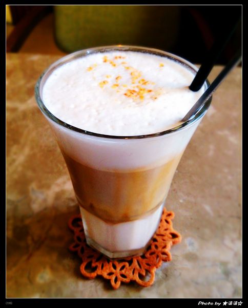 澄石蔬食咖啡廚坊(東興店)：【台中．美食】澄石蔬食咖啡廚坊(東興店)～素肉葷肉傻傻分不清之讓我Ｎ訪的超澎湃蔬食早餐♥