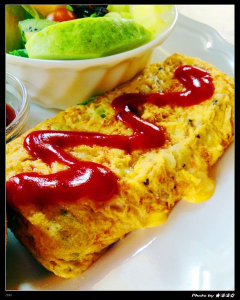 澄石蔬食咖啡廚坊(東興店)：【台中．美食】澄石蔬食咖啡廚坊(東興店)～素肉葷肉傻傻分不清之讓我Ｎ訪的超澎湃蔬食早餐♥