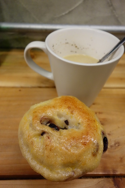 Dundas St.登打士街麵包美式主題餐廳(台北店)：登打士街+麵包吃到飽+美式主題餐廳+善導寺捷運站+平價餐點+主廚濃湯+雞肉麵+義大利麵