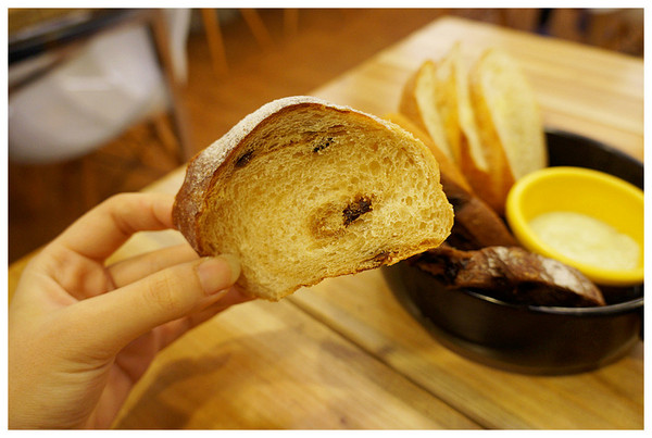 Dundas St.登打士街麵包美式主題餐廳：台北善導寺站♬學區名店開分店！市區品嘗手工麵包吃到飽Ｘ咖啡香，限定版異國料理菜單供應！ Dundas St. Mini 登打士街／台北店