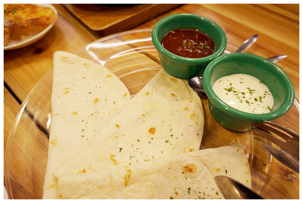 Dundas St.登打士街麵包美式主題餐廳：台北善導寺站♬學區名店開分店！市區品嘗手工麵包吃到飽Ｘ咖啡香，限定版異國料理菜單供應！ Dundas St. Mini 登打士街／台北店