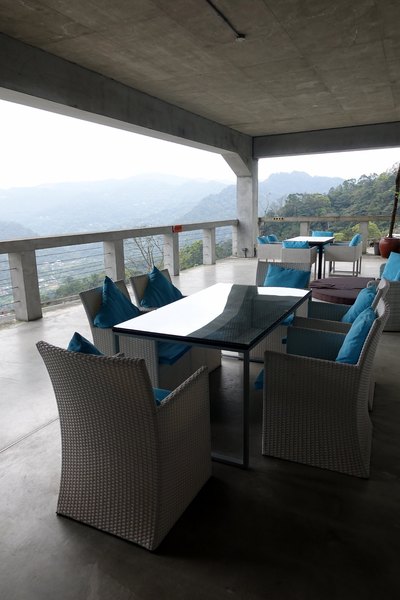 LOFT17 森活休閒園區：(胖樺食記)石碇山中靜謐優雅必訪咖啡廳「LOFT17 森活休閒園區」，腹地廣大風景優美如詩如畫/家族聚會尾牙春酒