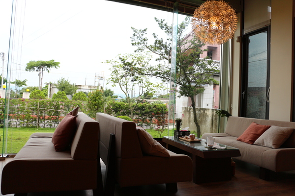 羅布森咖啡書蟲房:羅布森咖啡~書蟲房