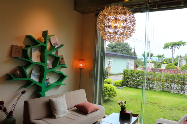 羅布森咖啡書蟲房:羅布森咖啡~書蟲房