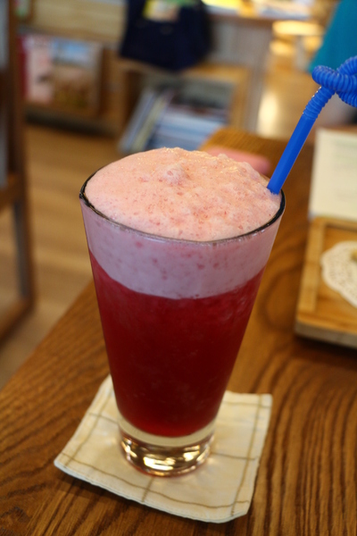 羅布森咖啡書蟲房:羅布森咖啡~書蟲房