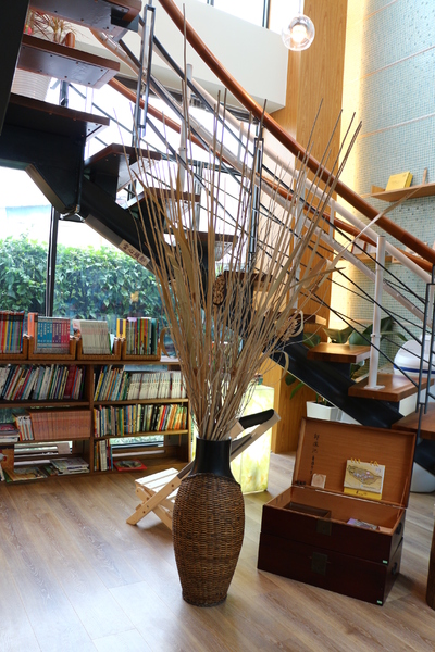 羅布森咖啡書蟲房:羅布森咖啡~書蟲房