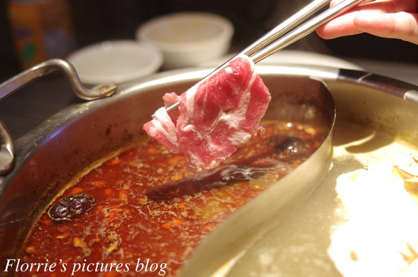 醉麻辣：台北美食(忠孝敦化站)~醉麻辣 麻辣鴛鴦鍋專門店~高品質的吃到飽東區麻辣火鍋店，漂亮的馬卡龍當餐後甜點