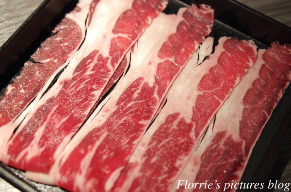 醉麻辣：台北美食(忠孝敦化站)~醉麻辣 麻辣鴛鴦鍋專門店~高品質的吃到飽東區麻辣火鍋店，漂亮的馬卡龍當餐後甜點