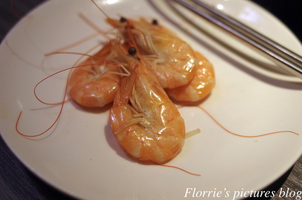 醉麻辣：台北美食(忠孝敦化站)~醉麻辣 麻辣鴛鴦鍋專門店~高品質的吃到飽東區麻辣火鍋店，漂亮的馬卡龍當餐後甜點