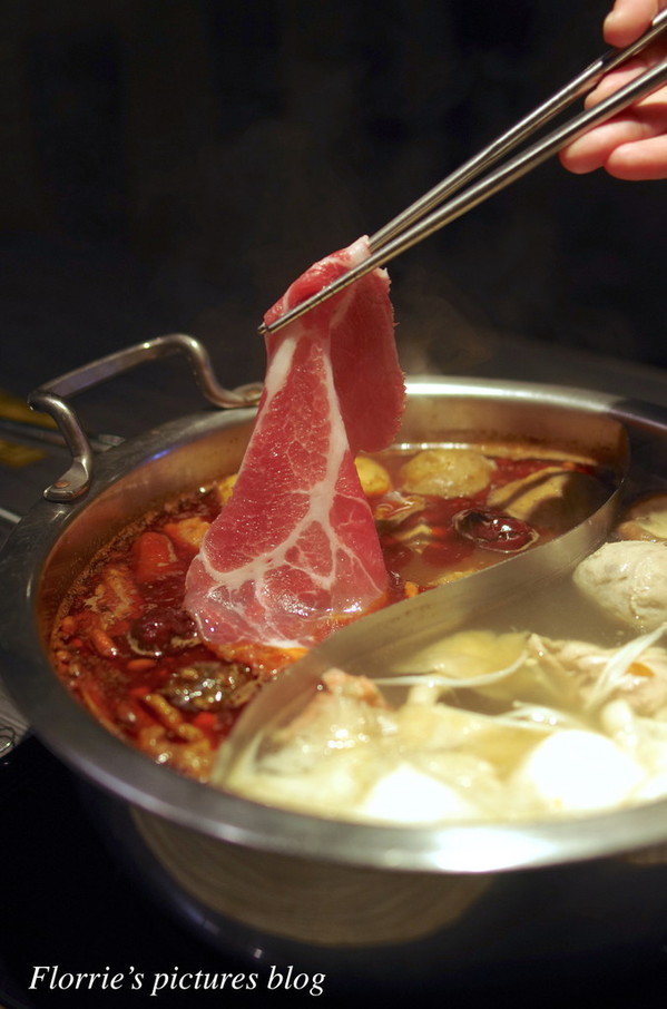 醉麻辣：台北美食(忠孝敦化站)~醉麻辣 麻辣鴛鴦鍋專門店~高品質的吃到飽東區麻辣火鍋店，漂亮的馬卡龍當餐後甜點