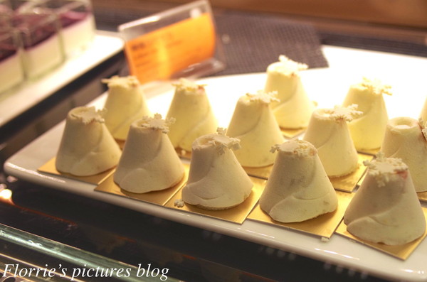 醉麻辣：台北美食(忠孝敦化站)~醉麻辣 麻辣鴛鴦鍋專門店~高品質的吃到飽東區麻辣火鍋店，漂亮的馬卡龍當餐後甜點