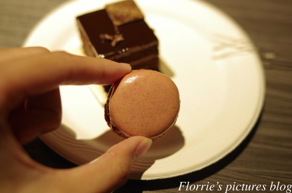 醉麻辣：台北美食(忠孝敦化站)~醉麻辣 麻辣鴛鴦鍋專門店~高品質的吃到飽東區麻辣火鍋店，漂亮的馬卡龍當餐後甜點