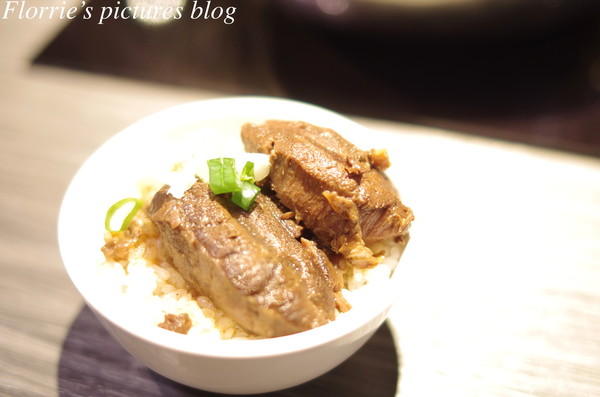 醉麻辣：台北美食(忠孝敦化站)~醉麻辣 麻辣鴛鴦鍋專門店~高品質的吃到飽東區麻辣火鍋店，漂亮的馬卡龍當餐後甜點