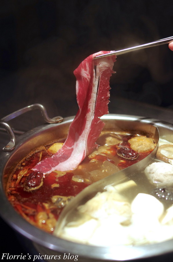 醉麻辣：台北美食(忠孝敦化站)~醉麻辣 麻辣鴛鴦鍋專門店~高品質的吃到飽東區麻辣火鍋店，漂亮的馬卡龍當餐後甜點