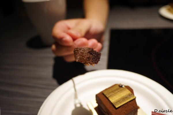 醉麻辣:台北市●大安區-醉麻辣~食材精緻的吃到飽火鍋!!!法國馬卡龍+哈根達斯~魅力無法擋!!!