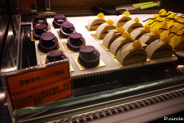 醉麻辣:台北市●大安區-醉麻辣~食材精緻的吃到飽火鍋!!!法國馬卡龍+哈根達斯~魅力無法擋!!!