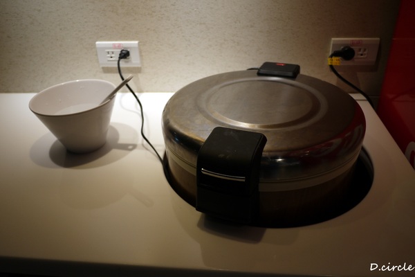 醉麻辣:台北市●大安區-醉麻辣~食材精緻的吃到飽火鍋!!!法國馬卡龍+哈根達斯~魅力無法擋!!!