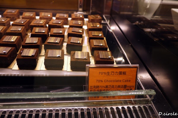 醉麻辣:台北市●大安區-醉麻辣~食材精緻的吃到飽火鍋!!!法國馬卡龍+哈根達斯~魅力無法擋!!!