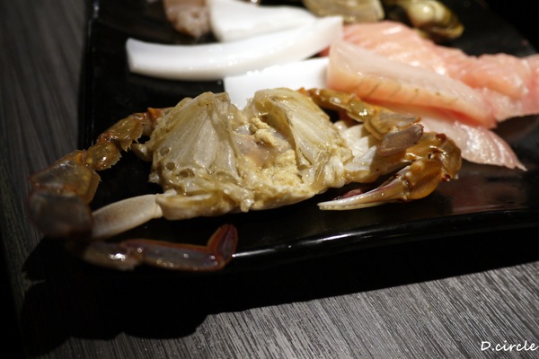 醉麻辣:台北市●大安區-醉麻辣~食材精緻的吃到飽火鍋!!!法國馬卡龍+哈根達斯~魅力無法擋!!!