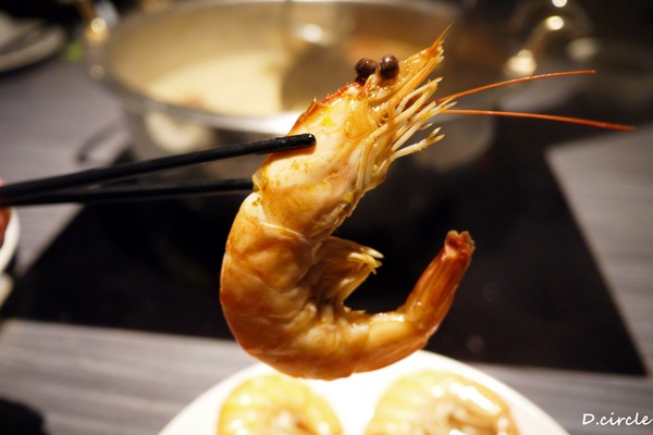 醉麻辣:台北市●大安區-醉麻辣~食材精緻的吃到飽火鍋!!!法國馬卡龍+哈根達斯~魅力無法擋!!!