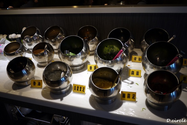 醉麻辣:台北市●大安區-醉麻辣~食材精緻的吃到飽火鍋!!!法國馬卡龍+哈根達斯~魅力無法擋!!!