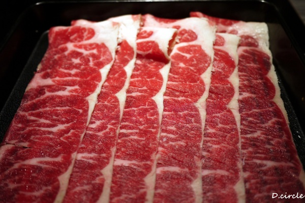 醉麻辣:台北市●大安區-醉麻辣~食材精緻的吃到飽火鍋!!!法國馬卡龍+哈根達斯~魅力無法擋!!!