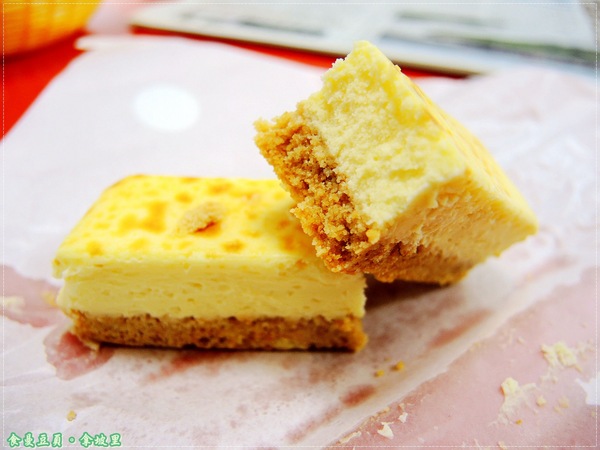 拿坡里披薩(景新店):『試吃』【拿坡里披薩】蘋果肉桂披薩。甜甜新口味