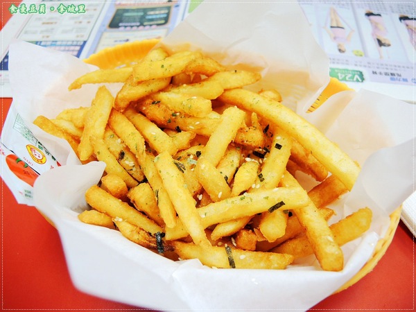 拿坡里披薩(景新店):『試吃』【拿坡里披薩】蘋果肉桂披薩。甜甜新口味