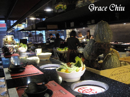 落香麻辣極品涮涮鍋~麻辣.藥膳.酸菜白肉.豬骨高湯.素食