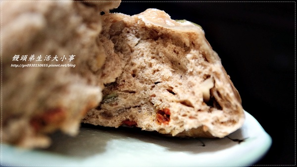 二十六番老麵饅頭：【二十六番老麵饅頭】五顏六色的養生饅頭~滿足你的視覺跟味覺