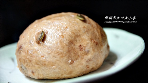 二十六番老麵饅頭：【二十六番老麵饅頭】五顏六色的養生饅頭~滿足你的視覺跟味覺