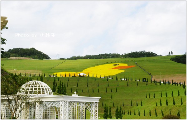 擁恆文化園區:基隆「擁恆文創園區」超大風車版黃色小鴨