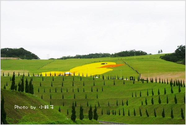 擁恆文化園區:基隆「擁恆文創園區」超大風車版黃色小鴨