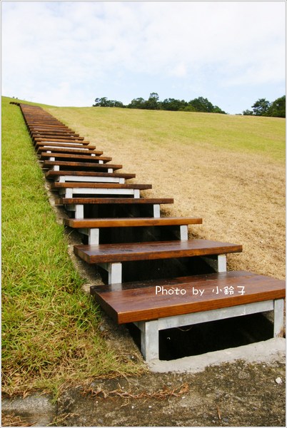 擁恆文化園區:基隆「擁恆文創園區」超大風車版黃色小鴨