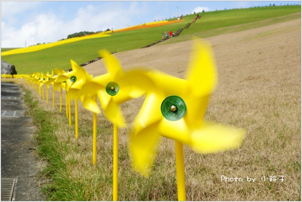 擁恆文化園區:基隆「擁恆文創園區」超大風車版黃色小鴨