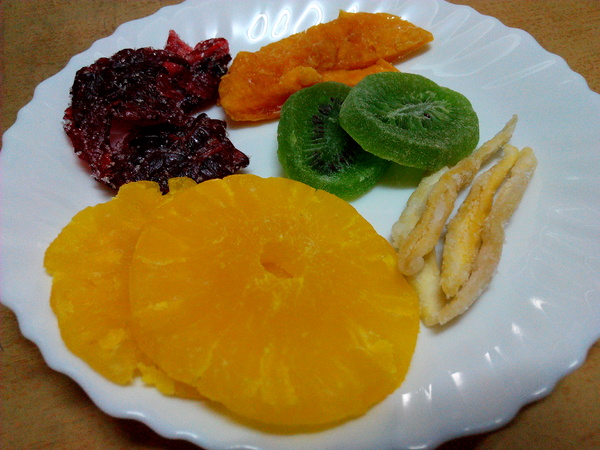 美勝珍蜜餞行:【臺南Ω中西區】美勝珍蜜餞。琳瑯滿目的古早味零嘴讓人看得眼花撩亂