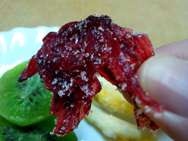 美勝珍蜜餞行:【臺南Ω中西區】美勝珍蜜餞。琳瑯滿目的古早味零嘴讓人看得眼花撩亂