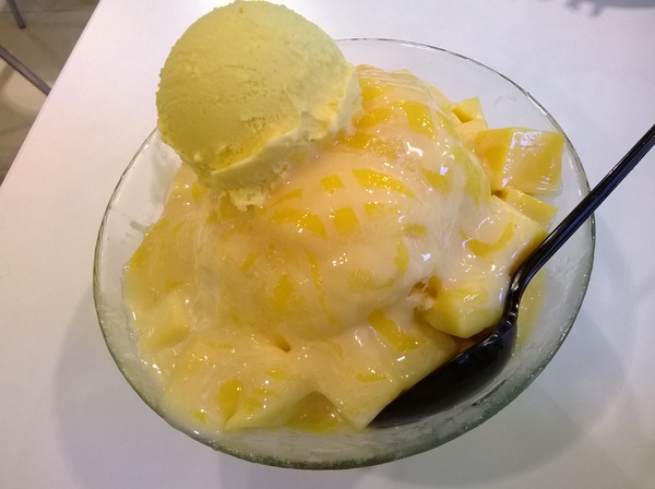 Mr.果：吃冰吃水果，超級豐富的水果雪綿冰就在Mr.果