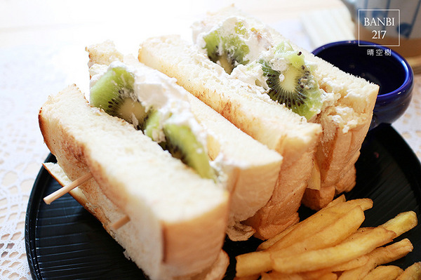 晴空樹 skytree：[板橋]晴空樹 skytree 咖啡館:日式料理小缽好食,甜煎餅,三明治,早午餐(文內有菜單價位)