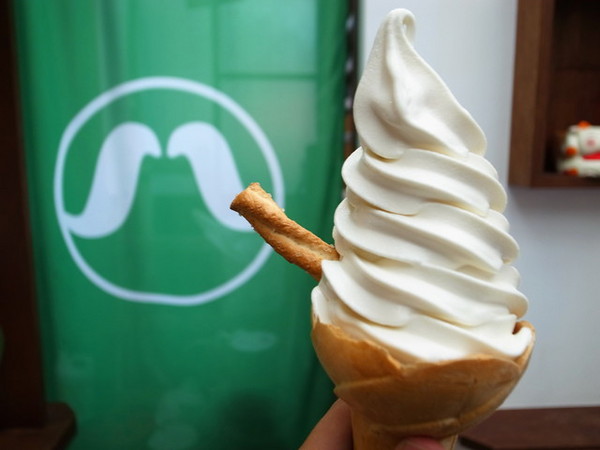 白鬍子 Milk Beard 鮮奶霜淇淋專賣店:<台北|東區>冬天也要吃霜淇淋~白鬍子 Milk Beard 鮮奶霜淇淋專賣店