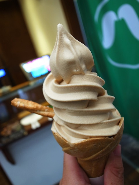 白鬍子 Milk Beard 鮮奶霜淇淋專賣店:<台北|東區>冬天也要吃霜淇淋~白鬍子 Milk Beard 鮮奶霜淇淋專賣店