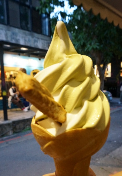 白鬍子 Milk Beard 鮮奶霜淇淋專賣店:【口碑券】連狗兒都愛吃的天然霜淇淋『台北東區/白鬍子』