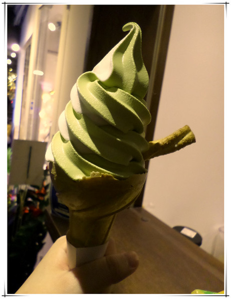 白鬍子 Milk Beard 鮮奶霜淇淋專賣店:【試吃】台北東區Oo霜淇淋濃濃奶香味#回味無窮的滋味----白鬍子