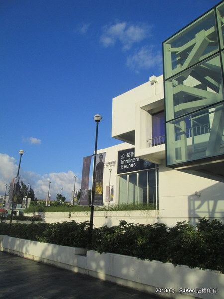 cm20131021___8edd42c4b6597bce16c281b8c3f