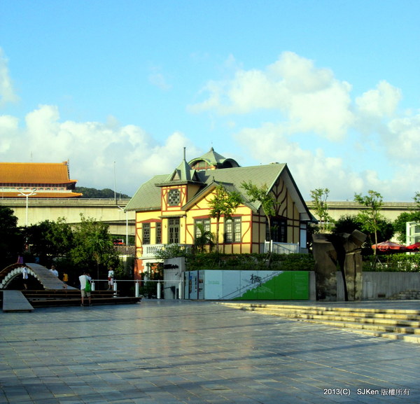 cm20131021___ad3d99187b4a367a22a81d0f68b