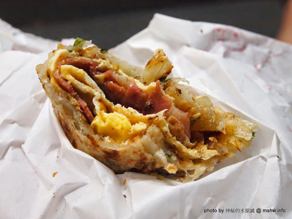 蟹老闆古早味手工蔥油餅:【食記】台北737巷蟹老闆古早味純手工蔥油餅.蔥抓餅@內湖MRT港墘站 : 鹹點甜味新登場~抓餅口感挑戰你的味蕾喲!