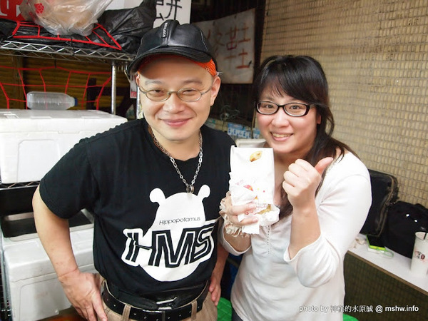 蟹老闆古早味手工蔥油餅:【食記】台北737巷蟹老闆古早味純手工蔥油餅.蔥抓餅@內湖MRT港墘站 : 鹹點甜味新登場~抓餅口感挑戰你的味蕾喲!