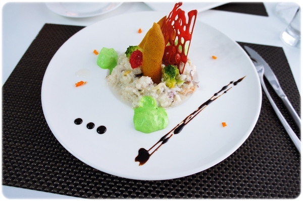 TENTATION 品法式餐廳 French Cuisine by Guillaume：[邀約] ★TENTATION 品法式餐廳★純白幽靜的用餐環境，放慢腳步，細細品嚐主廚精心準備的每道料理❤